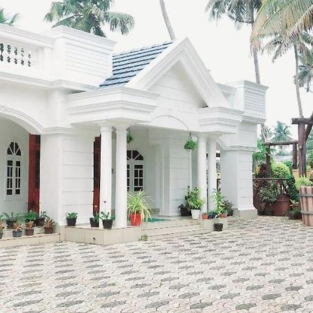 Jinan Palace Guest House Jinan Palace Guest House Nedumbassery Exterior foto