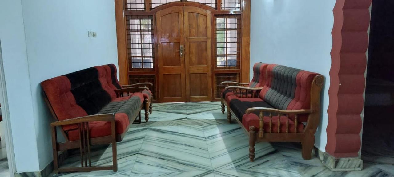 Jinan Palace Guest House Jinan Palace Guest House Nedumbassery Exterior foto